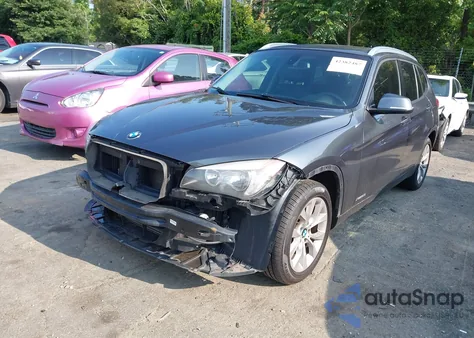 2013 BMW X1 xDrive28I z USA, uszkodzony, nr VIN WBAVL1C57DVR82349